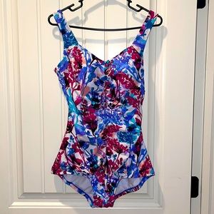 Maxine of Hollywood instant minimized swimsuit size 14